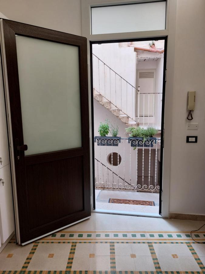 Biscottai42 Lägenhet Trapani Exteriör bild